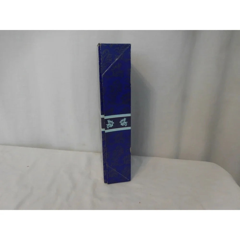 Avon Winter Velvet African American Barbie Doll‎ Special Edition Mattel 1995 NEW